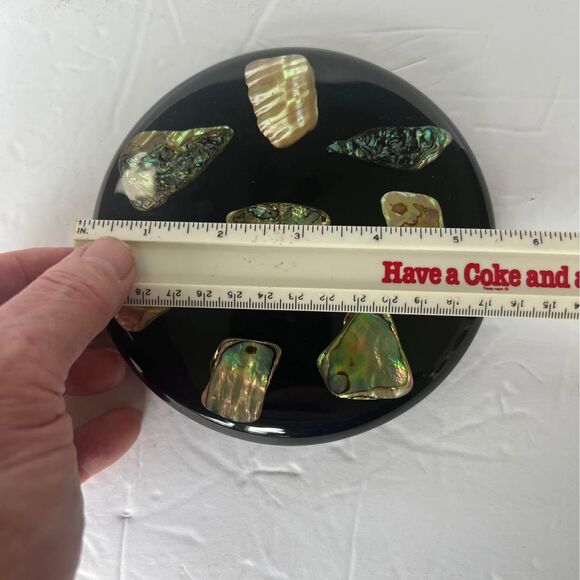 Vintage Acrylic Lucite Abalone Shell souvenir black trivet hot plate - Picture 3 of 7